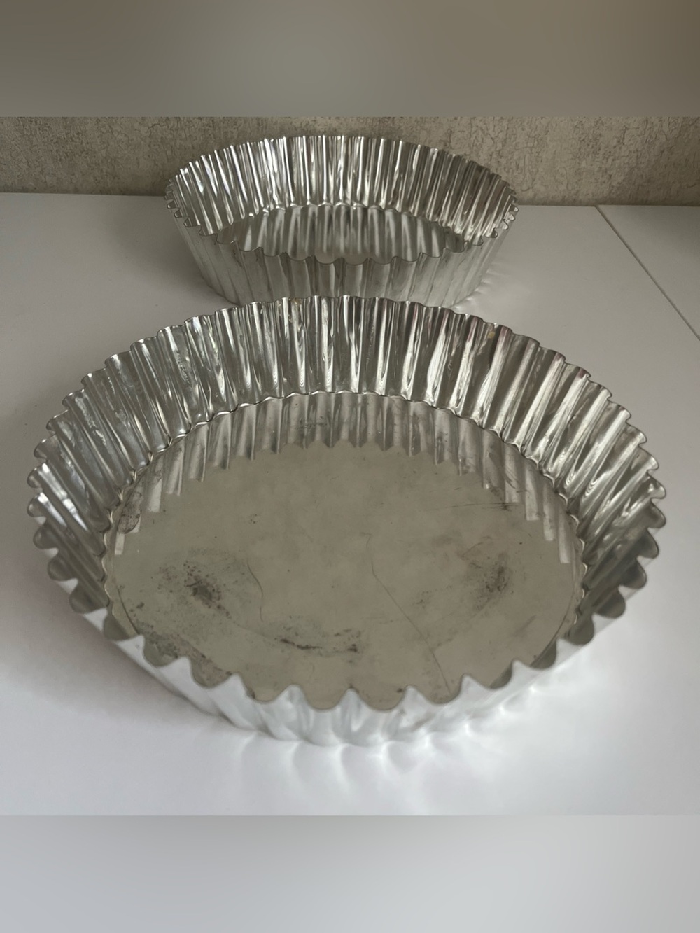 Gobel Fluted Tart Pan Quiche Removable Bottom Made in France 9.5”x2” Set of 2